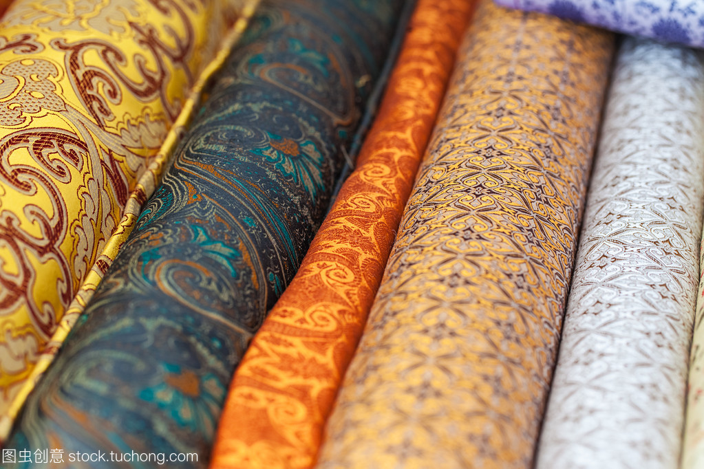 工廠直銷新選擇 卷織物、紡織品與針織品原料批發深度解析